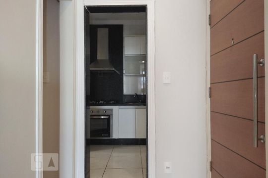 Sala de apartamento para alugar com 2 quartos, 55m² em Todos Os Santos, Rio de Janeiro