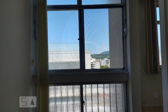 Sala de apartamento para alugar com 2 quartos, 55m² em Todos Os Santos, Rio de Janeiro