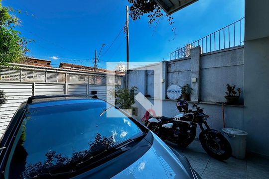 Garagem de casa à venda com 3 quartos, 130m² em Vila Congonhas, São Paulo