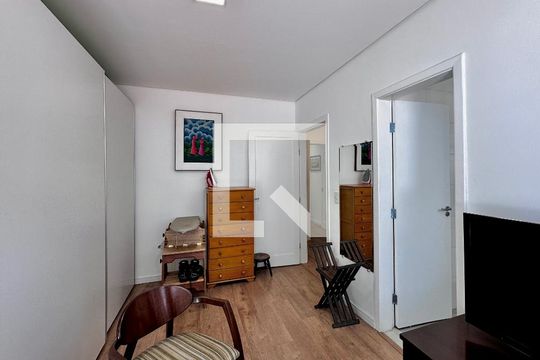 Suíte 1 de casa à venda com 3 quartos, 130m² em Vila Congonhas, São Paulo