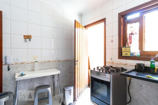 v de casa de condomínio à venda com 2 quartos, 70m² em Vila Guaca, São Paulo