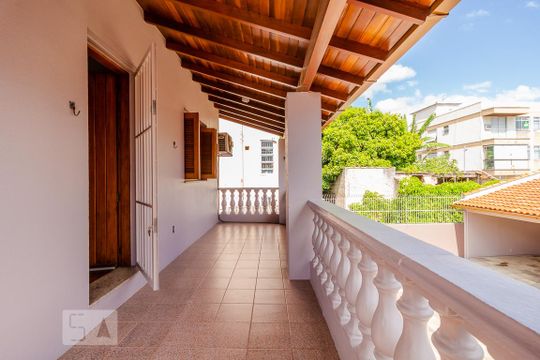 Varanda de casa para alugar com 4 quartos, 420m² em Medianeira, Porto Alegre