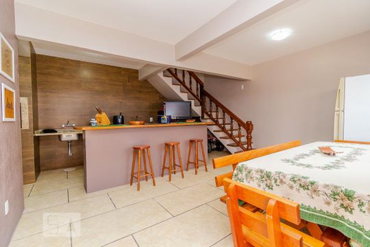 Área comum de casa para alugar com 4 quartos, 420m² em Medianeira, Porto Alegre