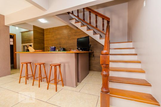 Área comum de casa para alugar com 4 quartos, 420m² em Medianeira, Porto Alegre