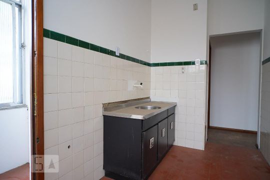 Cozinha de apartamento à venda com 2 quartos, 76m² em Rio Branco, Porto Alegre
