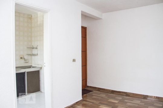 Sala de apartamento para alugar com 1 quarto, 45m² em Quintino Bocaiuva, Rio de Janeiro