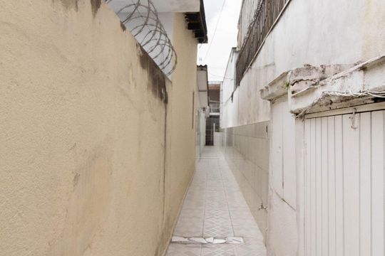 Corredor Lateral de casa à venda com 2 quartos, 80m² em Vila Maria, São Paulo