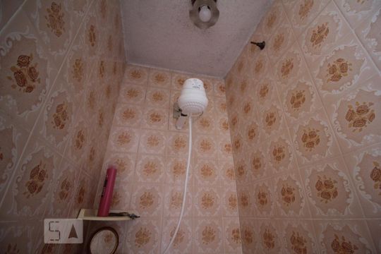 Chuveiro de casa à venda com 3 quartos, 130m² em Jardim Londrina, São Paulo