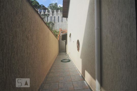 Área Externa de casa à venda com 3 quartos, 130m² em Jardim Londrina, São Paulo