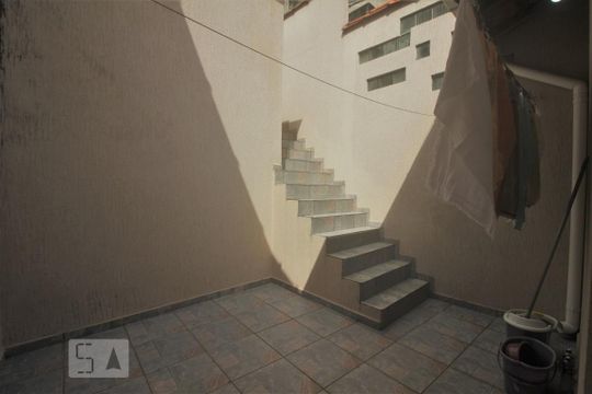Área Externa de casa à venda com 3 quartos, 130m² em Jardim Londrina, São Paulo