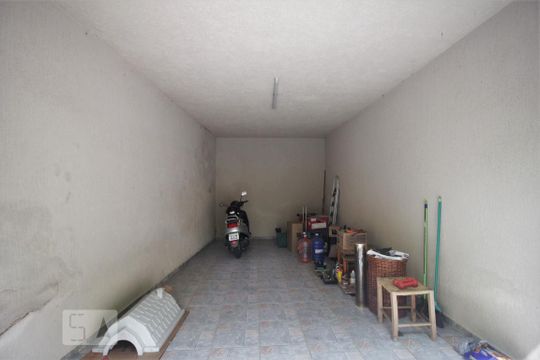 Garagem de casa à venda com 3 quartos, 130m² em Jardim Londrina, São Paulo