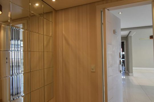 Hall de apartamento à venda com 3 quartos, 230m² em Campo Belo, São Paulo
