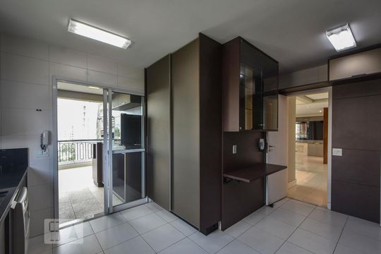 Cozinha de apartamento à venda com 3 quartos, 230m² em Campo Belo, São Paulo