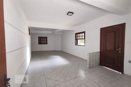 Casa à venda com 3 quartos, 242m² em Rio Branco, Novo Hamburgo