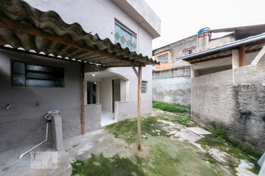 Quintal de casa à venda com 4 quartos, 120m² em Bandeirantes, Contagem