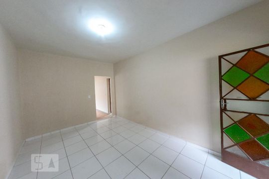 Sala de casa à venda com 4 quartos, 120m² em Bandeirantes, Contagem