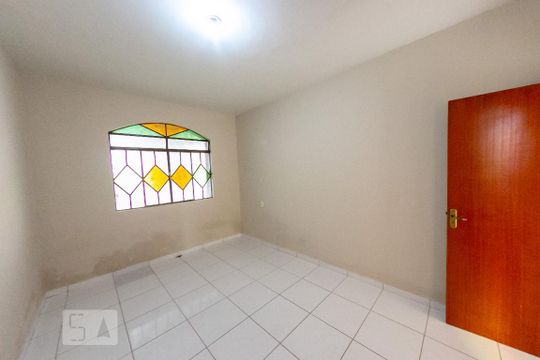 Quarto Suíte 1 de casa à venda com 4 quartos, 120m² em Bandeirantes, Contagem