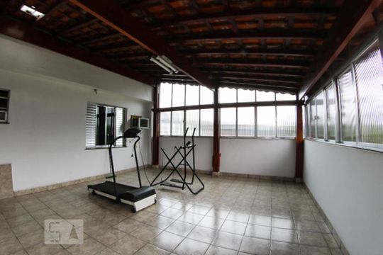 Casa à venda com 2 quartos, 270m² em Parque Residencial Oratorio, São Paulo