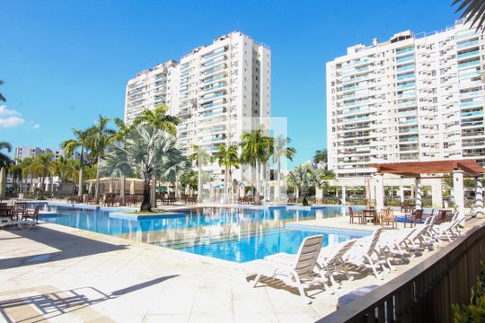 Área comum - Piscina de apartamento para alugar com 2 quartos, 68m² em Jacarepaguá, Rio de Janeiro