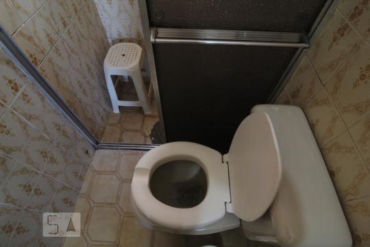 Banheiro social de apartamento para alugar com 2 quartos, 40m² em Rudge Ramos, São Bernardo do Campo