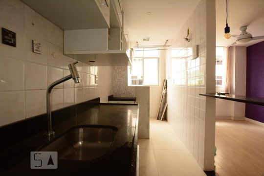 Cozinha de apartamento à venda com 2 quartos, 49m² em Vicente de Carvalho, Rio de Janeiro
