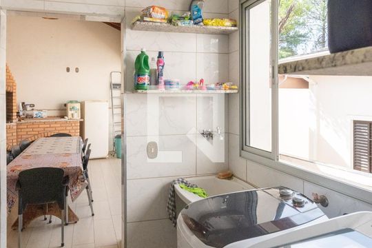 Área de Serviço de casa à venda com 3 quartos, 200m² em Vila Lemos, Campinas