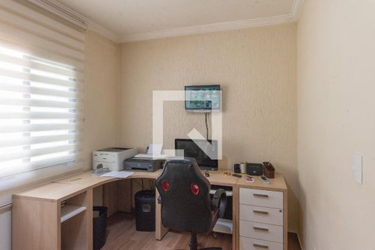 Escritório de casa à venda com 3 quartos, 200m² em Vila Lemos, Campinas