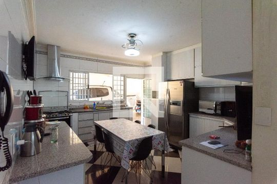 Cozinha de casa à venda com 3 quartos, 200m² em Vila Lemos, Campinas