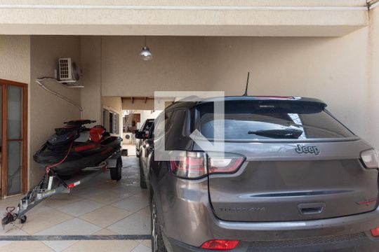 Garagem de casa à venda com 3 quartos, 200m² em Vila Lemos, Campinas
