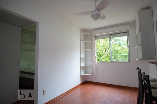 Apartamento à venda com 1 quarto, 42m² em Jardim Itu, Porto Alegre