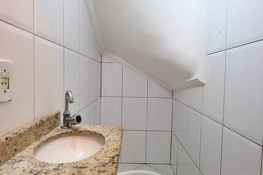 Lavabo de casa à venda com 2 quartos, 103m² em Jardim Utinga, Santo André
