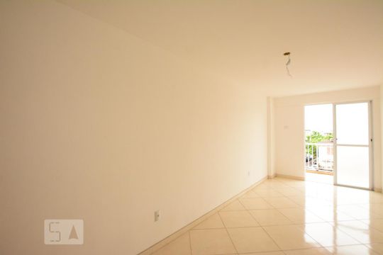 Apartamento para alugar com 1 quarto, 62m² em Váz Lobo, Rio de Janeiro