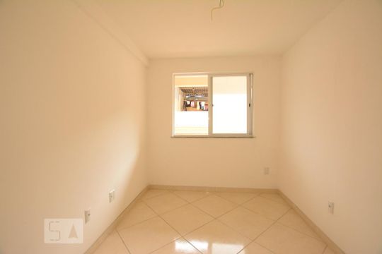 Sala de apartamento à venda com 2 quartos, 48m² em Váz Lobo, Rio de Janeiro