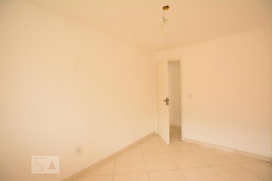 Sala de apartamento à venda com 2 quartos, 48m² em Váz Lobo, Rio de Janeiro