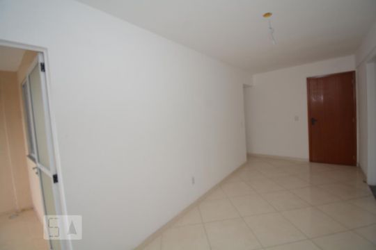Sala de apartamento para alugar com 2 quartos, 49m² em Váz Lobo, Rio de Janeiro
