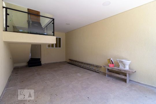 Garagem de casa para alugar com 2 quartos, 70m² em Cidade Satélite Santa Bárbara, São Paulo