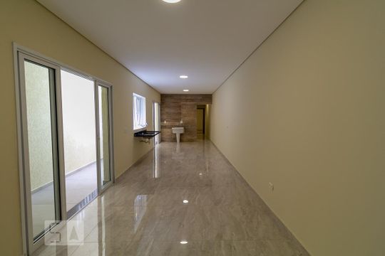 Casa para alugar com 2 quartos, 70m² em Cidade Satélite Santa Bárbara, São Paulo