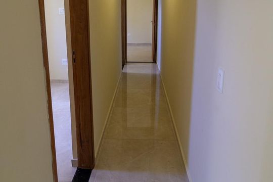 Corredor de casa para alugar com 3 quartos, 130m² em Cidade Satélite Santa Bárbara, São Paulo