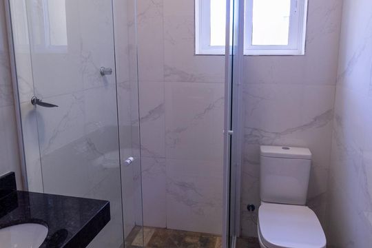 Banheiro 2 de casa para alugar com 3 quartos, 130m² em Cidade Satélite Santa Bárbara, São Paulo