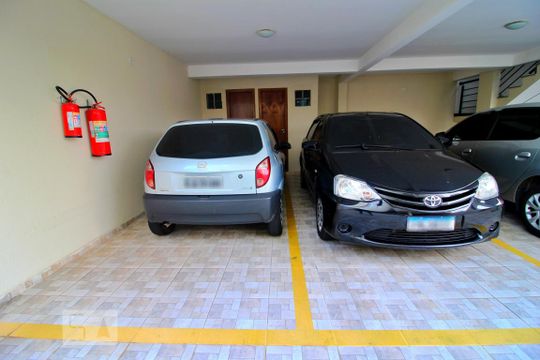 Garagem de apartamento à venda com 2 quartos, 100m² em Vila São Pedro, Santo André