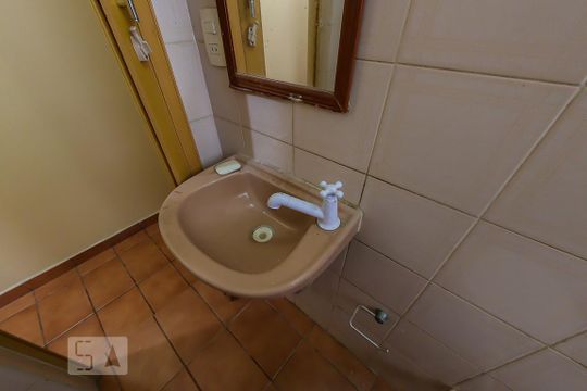 Banheiro  de casa para alugar com 2 quartos, 80m² em Vila Medeiros, São Paulo