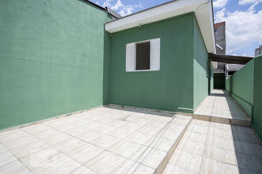 Garagem de casa à venda com 2 quartos, 125m² em Conceição, Osasco