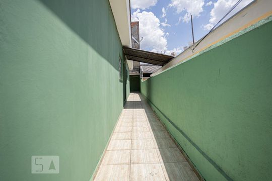Corredor de casa à venda com 2 quartos, 125m² em Conceição, Osasco