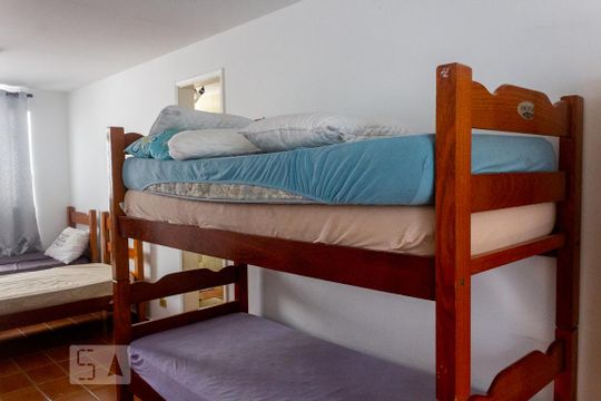 Detalhe sala/quarto de kitnet/studio para alugar com 1 quarto, 25m² em Aviação, Praia Grande