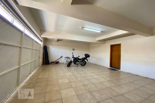 Garagem de casa à venda com 4 quartos, 450m² em Feitoria, São Leopoldo