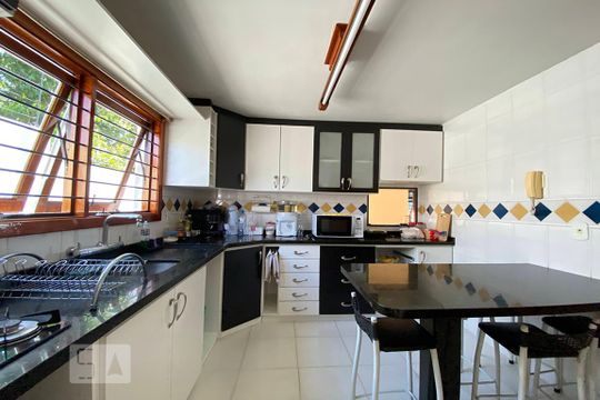 Cozinha de casa à venda com 4 quartos, 450m² em Feitoria, São Leopoldo