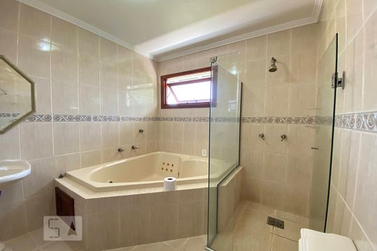 Banheiro da Suíte  de casa à venda com 4 quartos, 450m² em Feitoria, São Leopoldo