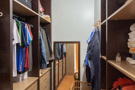Closet do Quarto 1 de casa para alugar com 2 quartos, 115m² em Jardim Peri, São Paulo