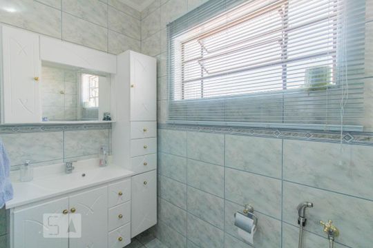 Banheiro de casa para alugar com 2 quartos, 115m² em Jardim Peri, São Paulo