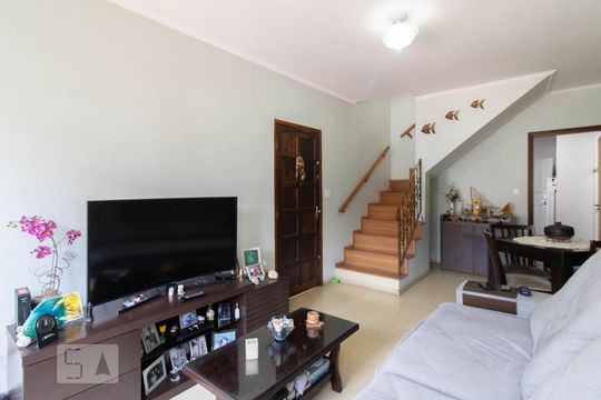 Sala de casa para alugar com 2 quartos, 115m² em Jardim Peri, São Paulo